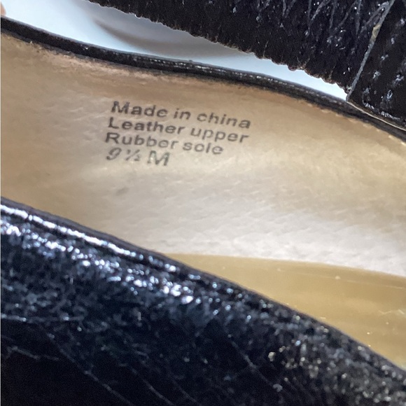 Michael Kors Black and Gold Peep-Toe Heels Size 9.5M - Picture 11 of 12